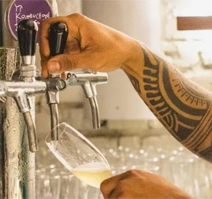 Pi Kombucha Tropical — Kombucha na chopeira